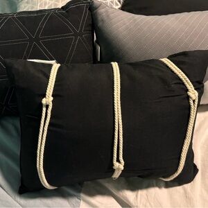 NEW THROW PILLOWS ❤️❤️